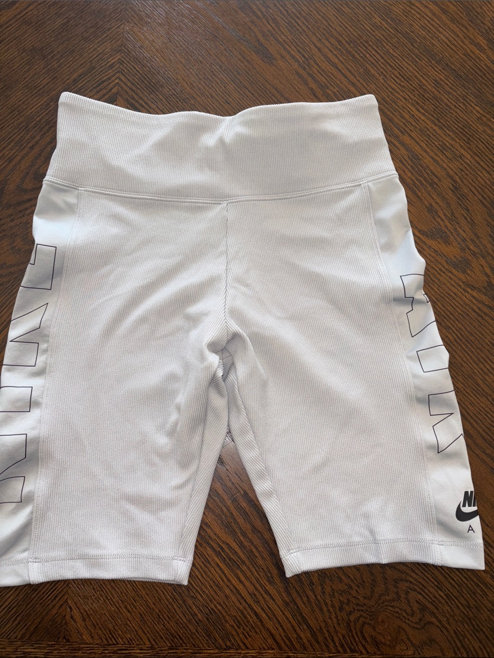 Nike AIR ribbed biker shorts Medium
